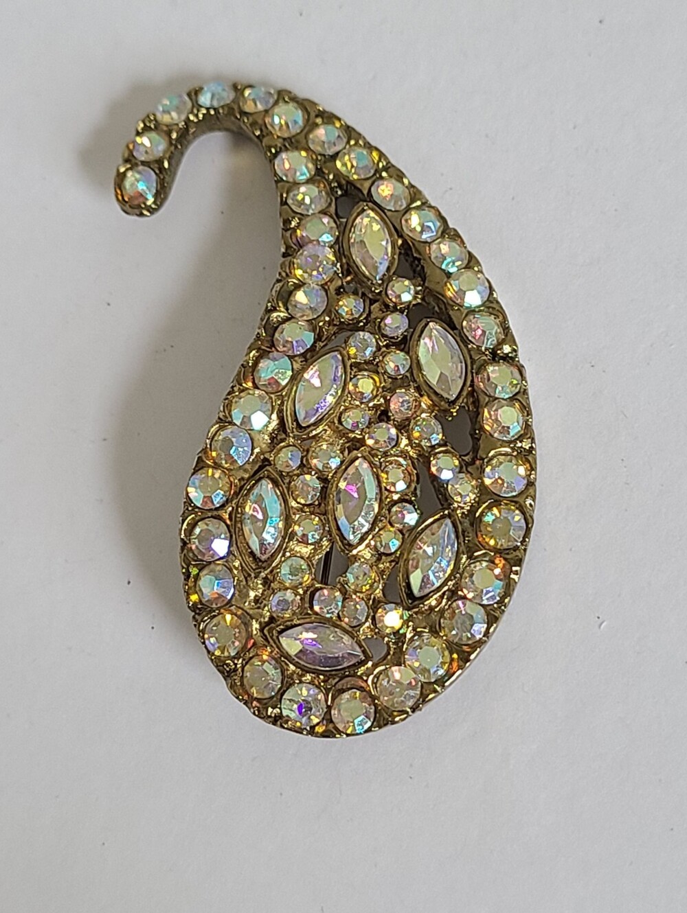 Vintage Mid Century Paisley Shape Gold Tone Aurora Borealis Crystal Brooch